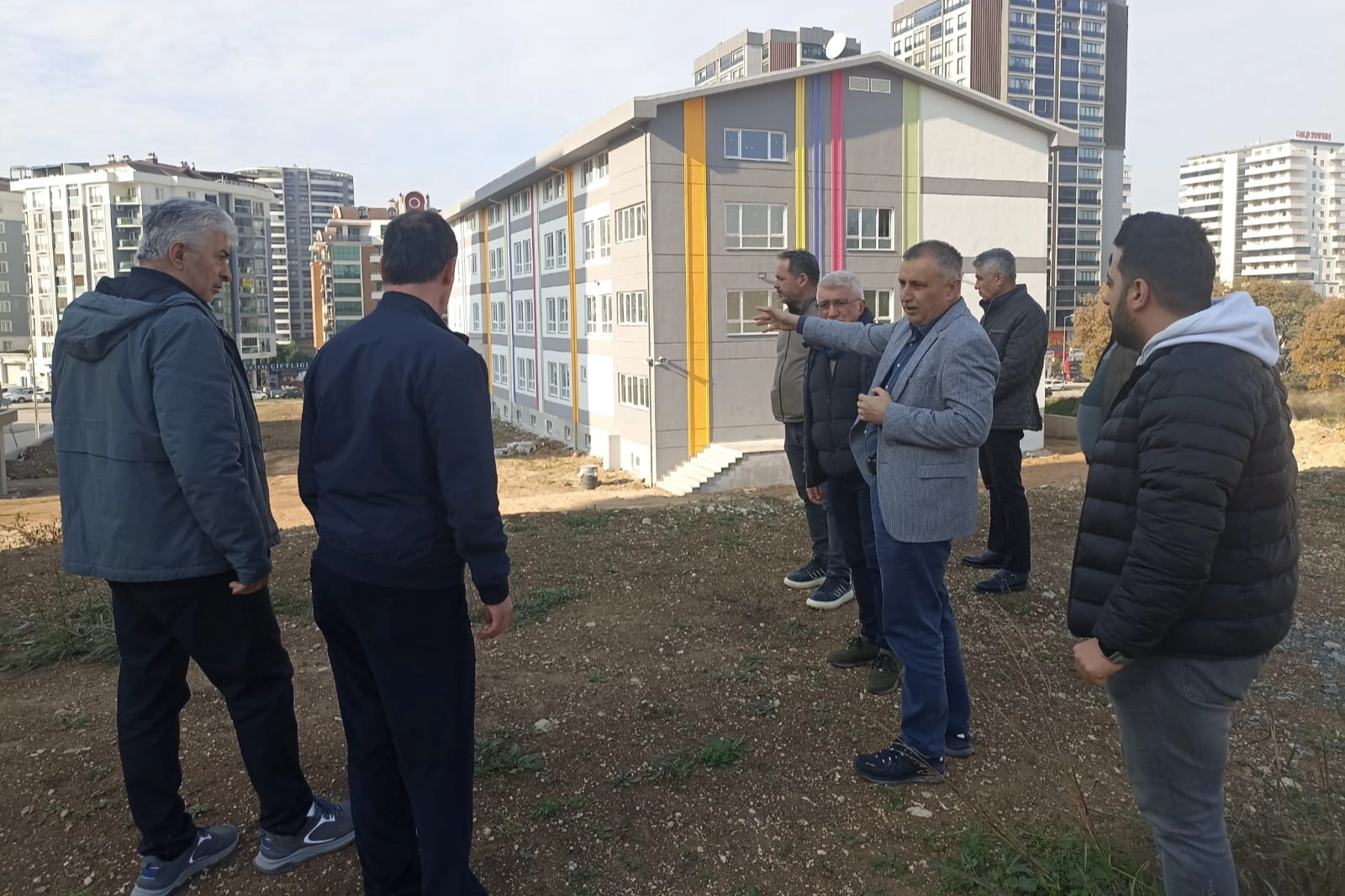Bursa’da eğitim yatırımları ve güçlendirme çalışmaları yerinde incelendi 