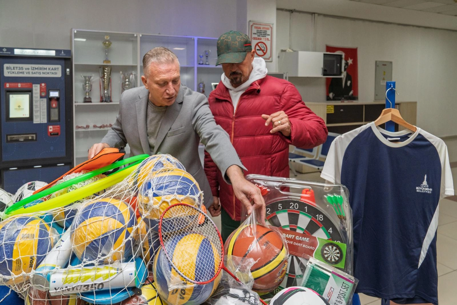 İzmir'de spor okul sıralarına taşınıyor 