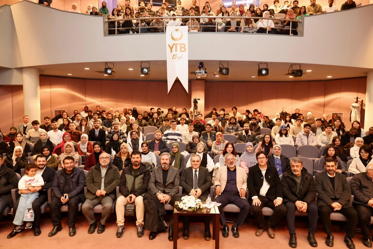 Kayseri Uluslararası Öğrenci Akademisi’nin açılış dersi Prof. Dr. Altun'dan 