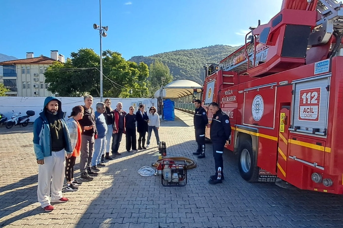 Muğla Büyükşehir gönüllü itfaiyeciler yetiştiriyor 