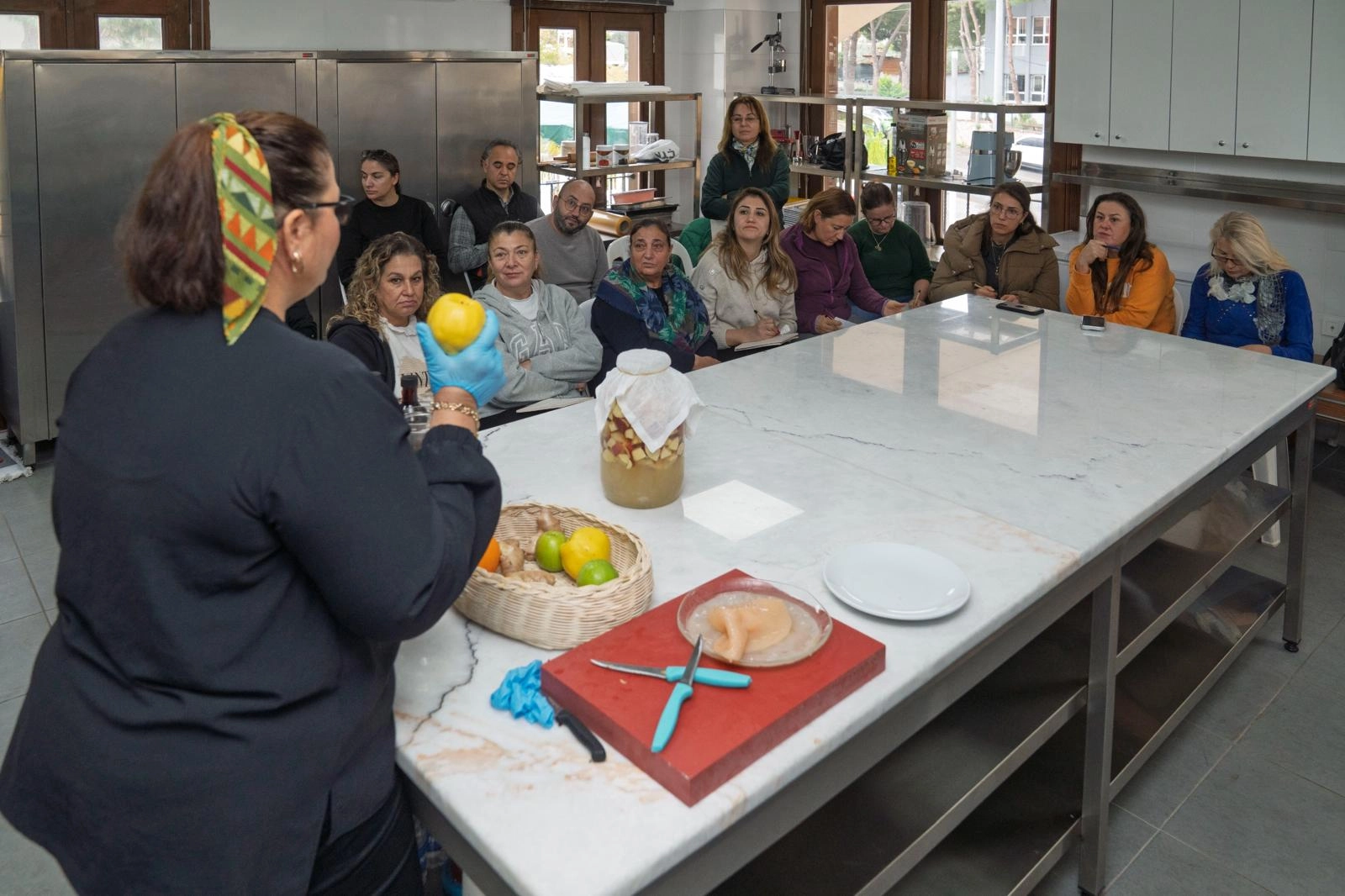 Meslek Fabrikası’nda İzmirli katılımcılara sirke eğitimi 