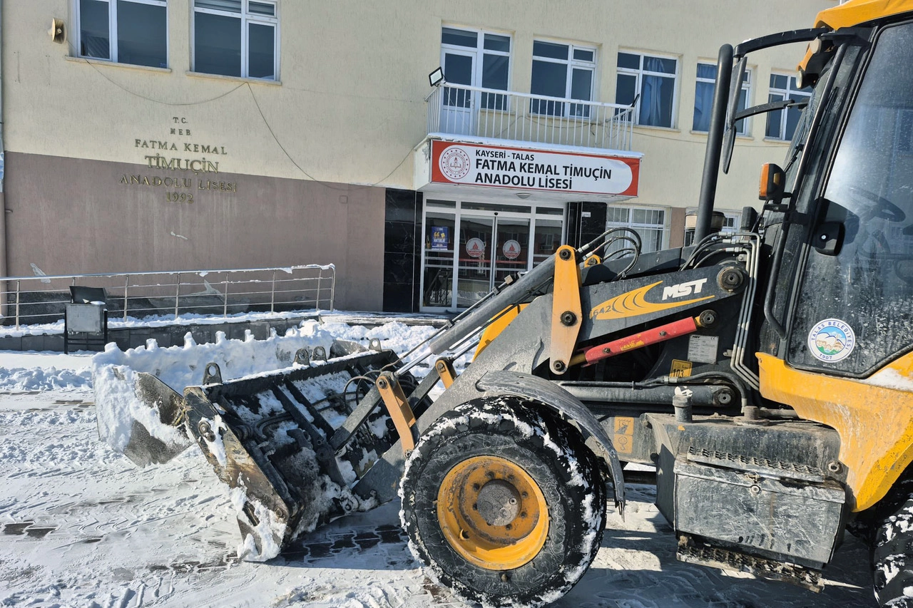 Kayseri Talas'ta öğrenciler okula temiz başladı 