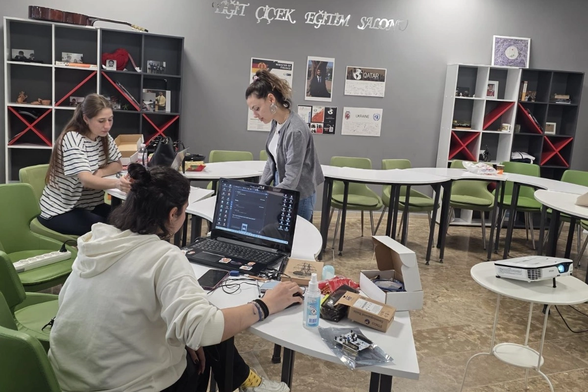 İzmir'de gençler için ücretsiz Arduino atölyesi 