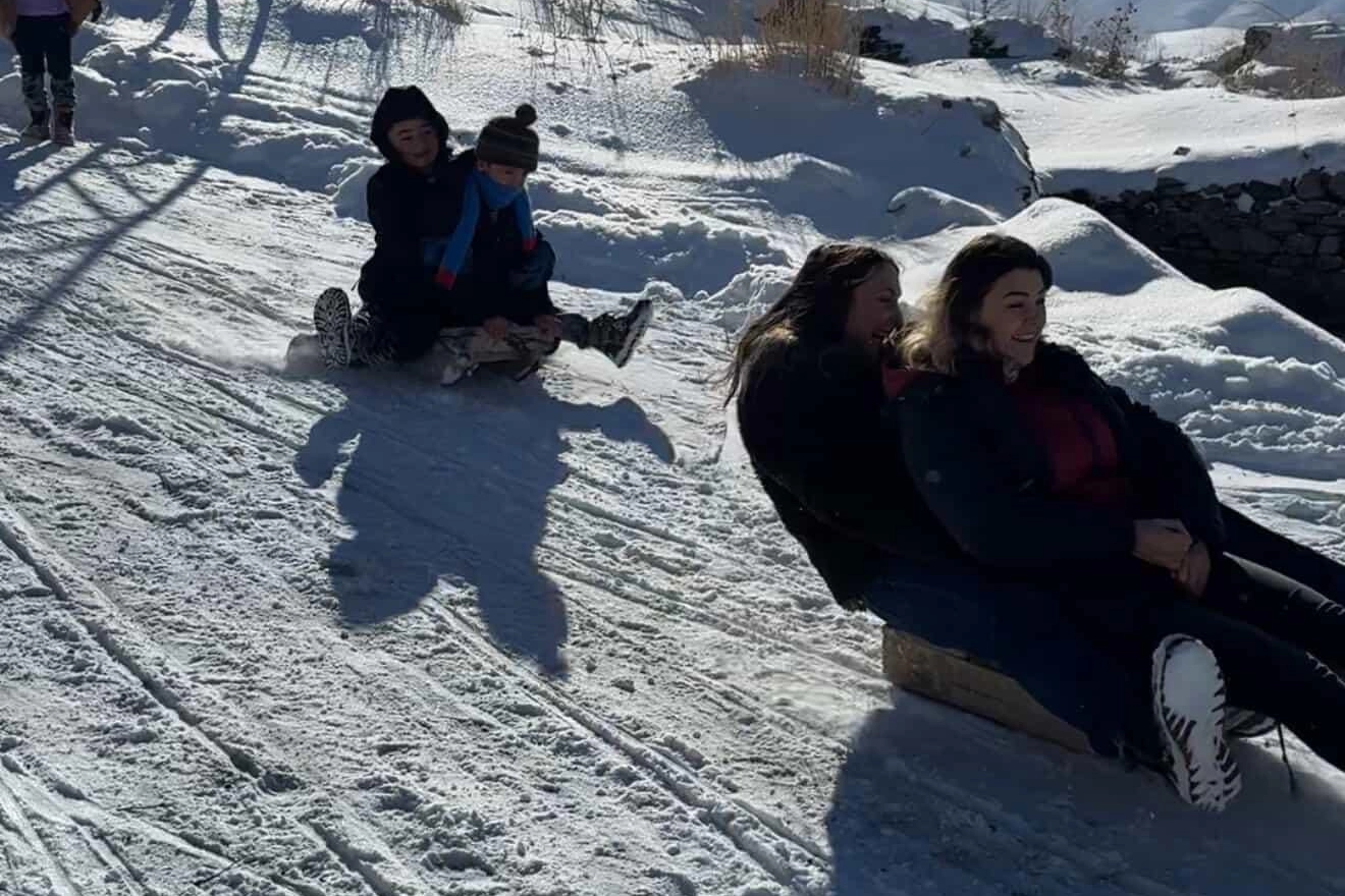 Erzurum Narman'da karne öncesi neşeli anlar 