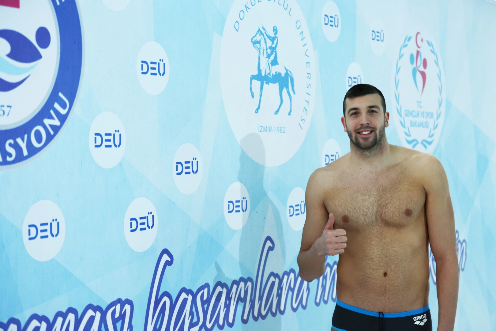 DEÜ kapılarını milli yüzücüye açtı 