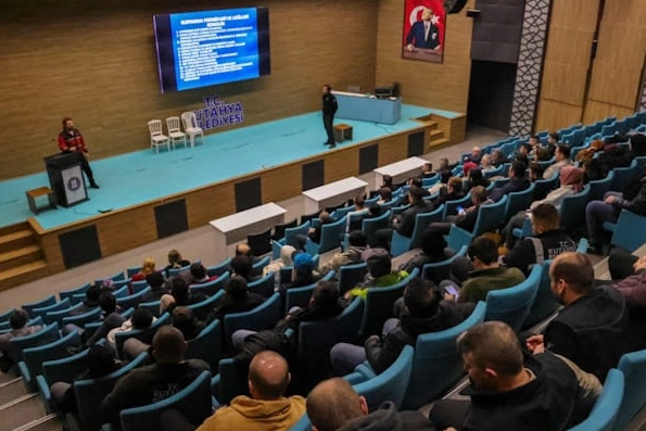 Kütahya'da afet ve acil durum eğitimleri sürüyor 