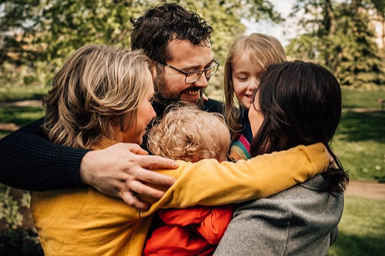 Sarılma, yalnız hissetmeyi azaltır! 