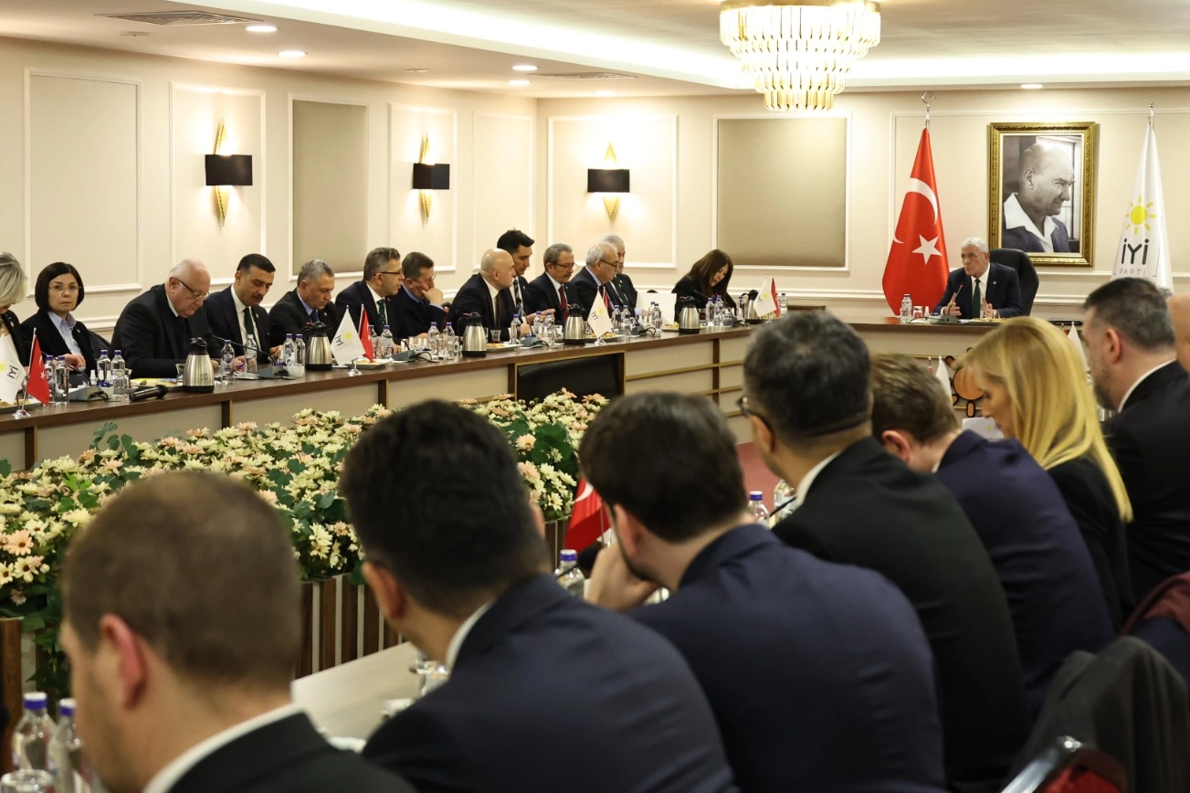 İYİ Parti'de yeni dönem ilk GİK yapıldı... Yeni kadroda görevler belli oldu 