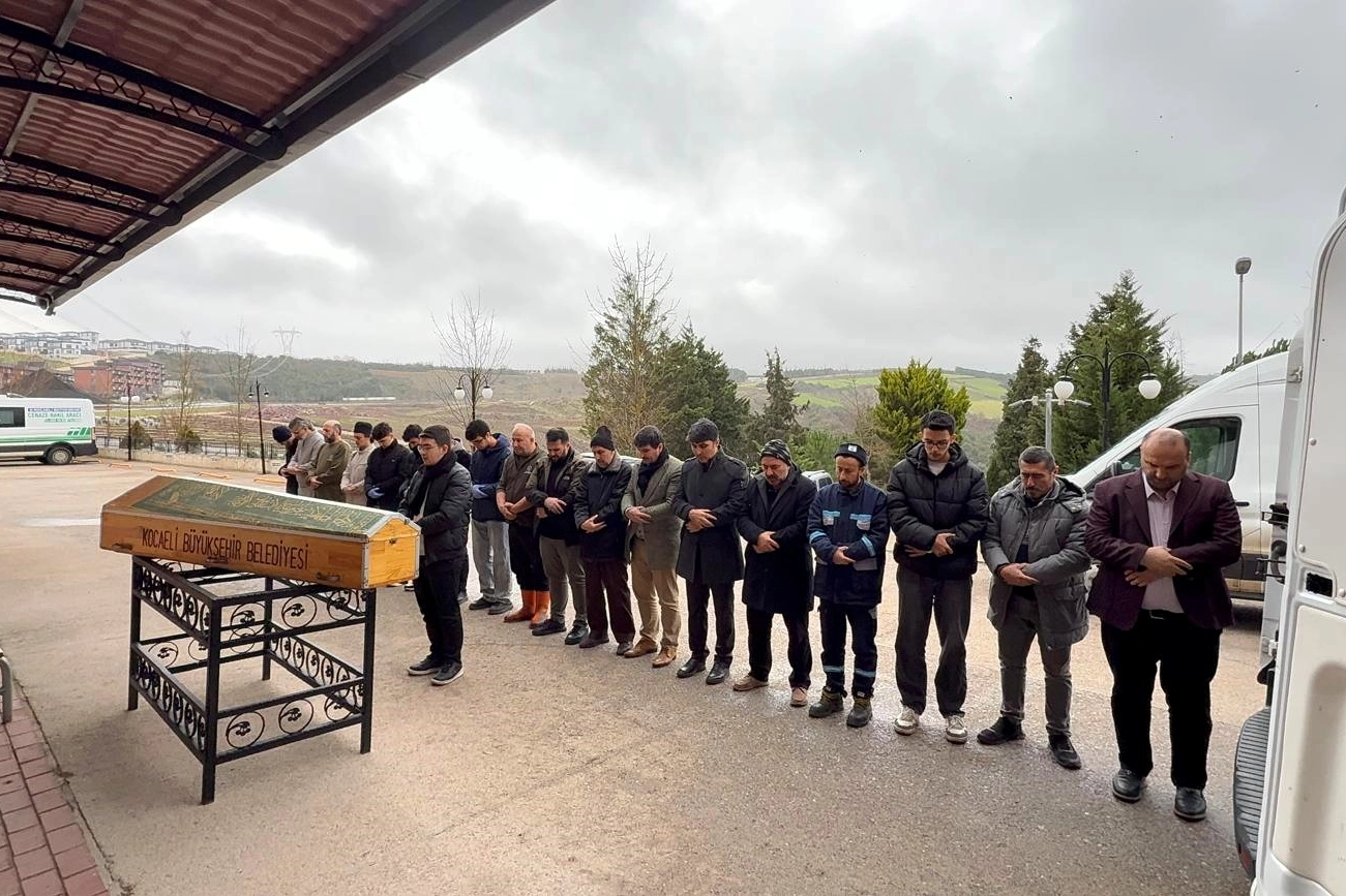 Kocaeli'de hem cenaze hizmeti, hem eğitim desteği! 
