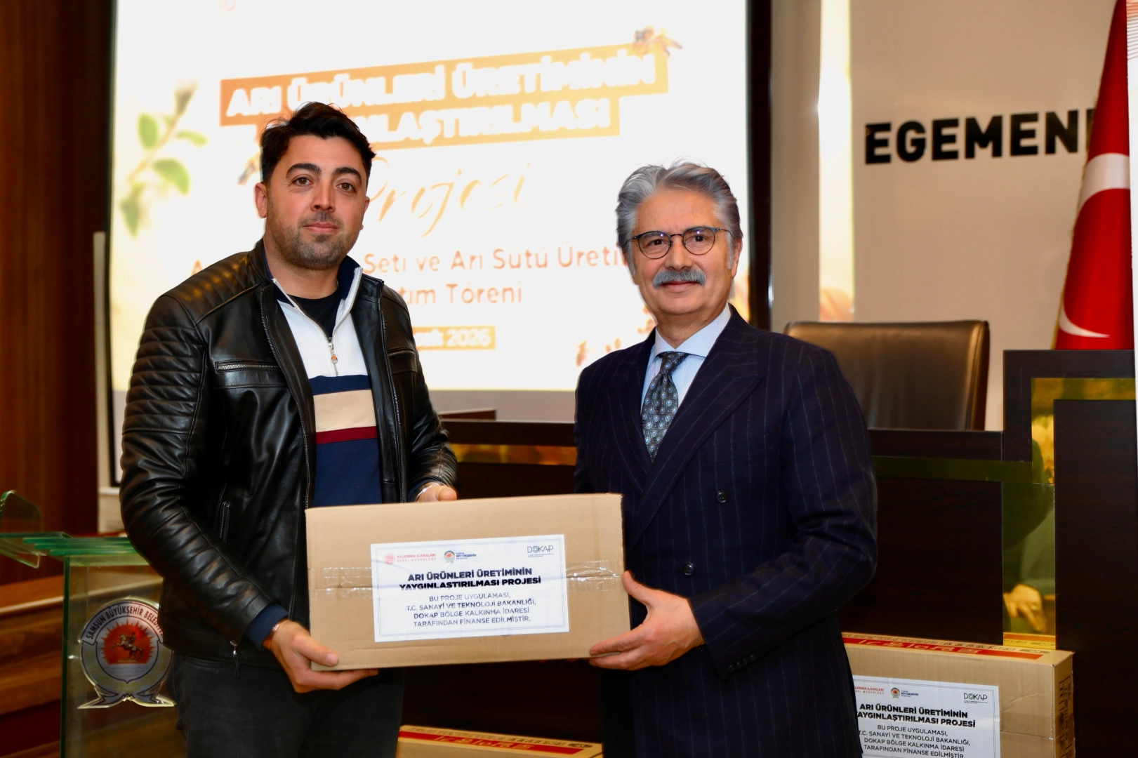 Arı yetiştiricilerine üretim seti desteği 