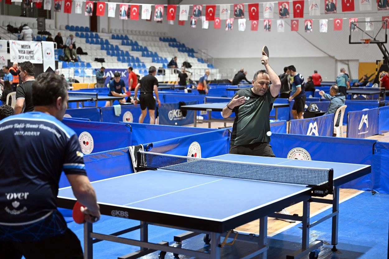 Veteran sporcular Mersin’de buluştu 