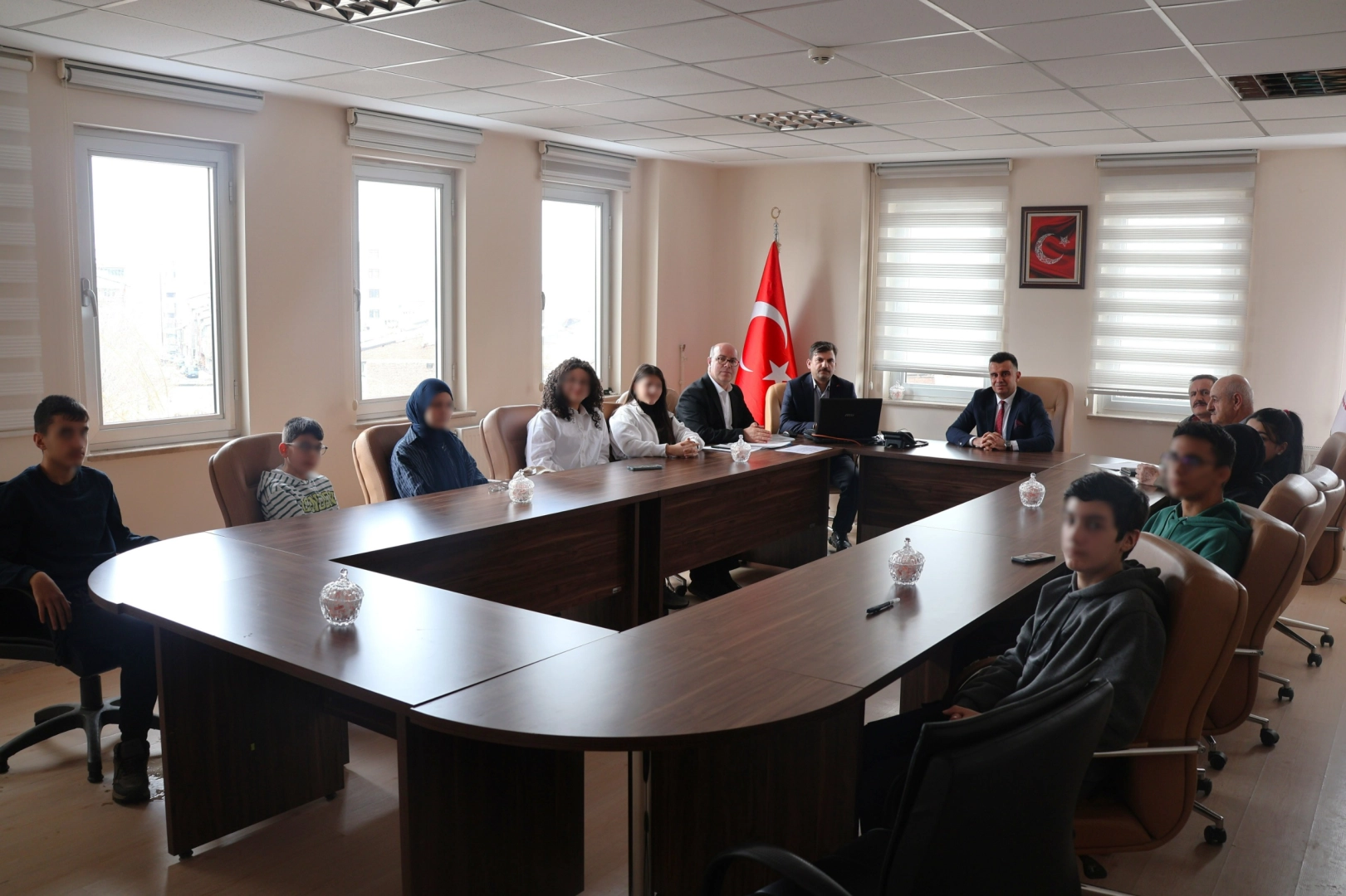 Erzurum’da Çocuk Hakları Komitesi üyelerine dijital okuryazarlık ve akran zorbalığı ile mücadele eğitimi 