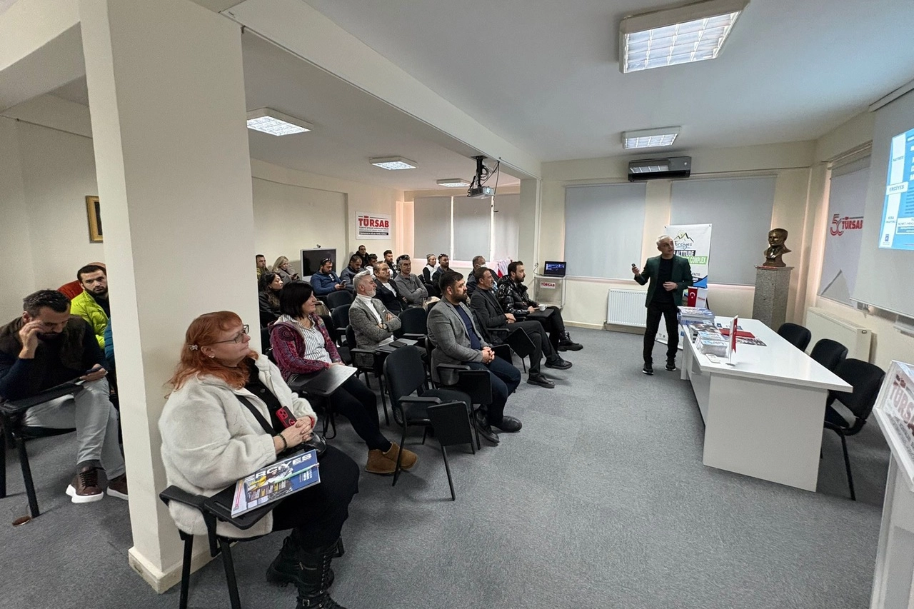 Nevşehirli turizmcilere Erciyes sunumu 