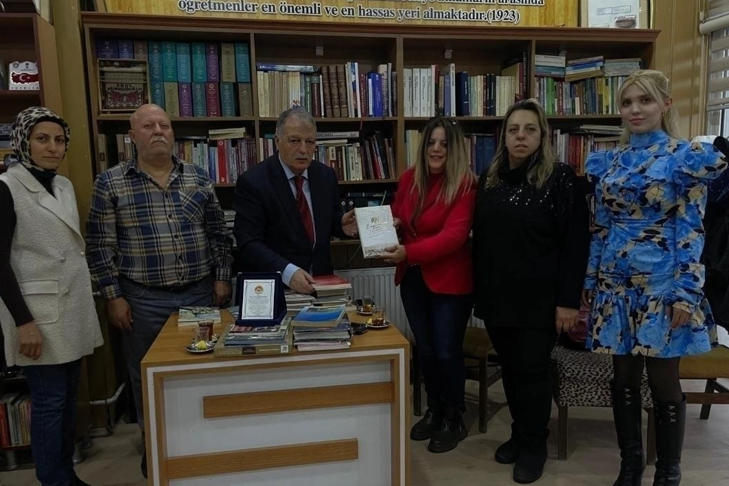 Erzurum’un yaşayan hafızası Prof. Dr. Kürkçüoğlu’na vefa plaketi 