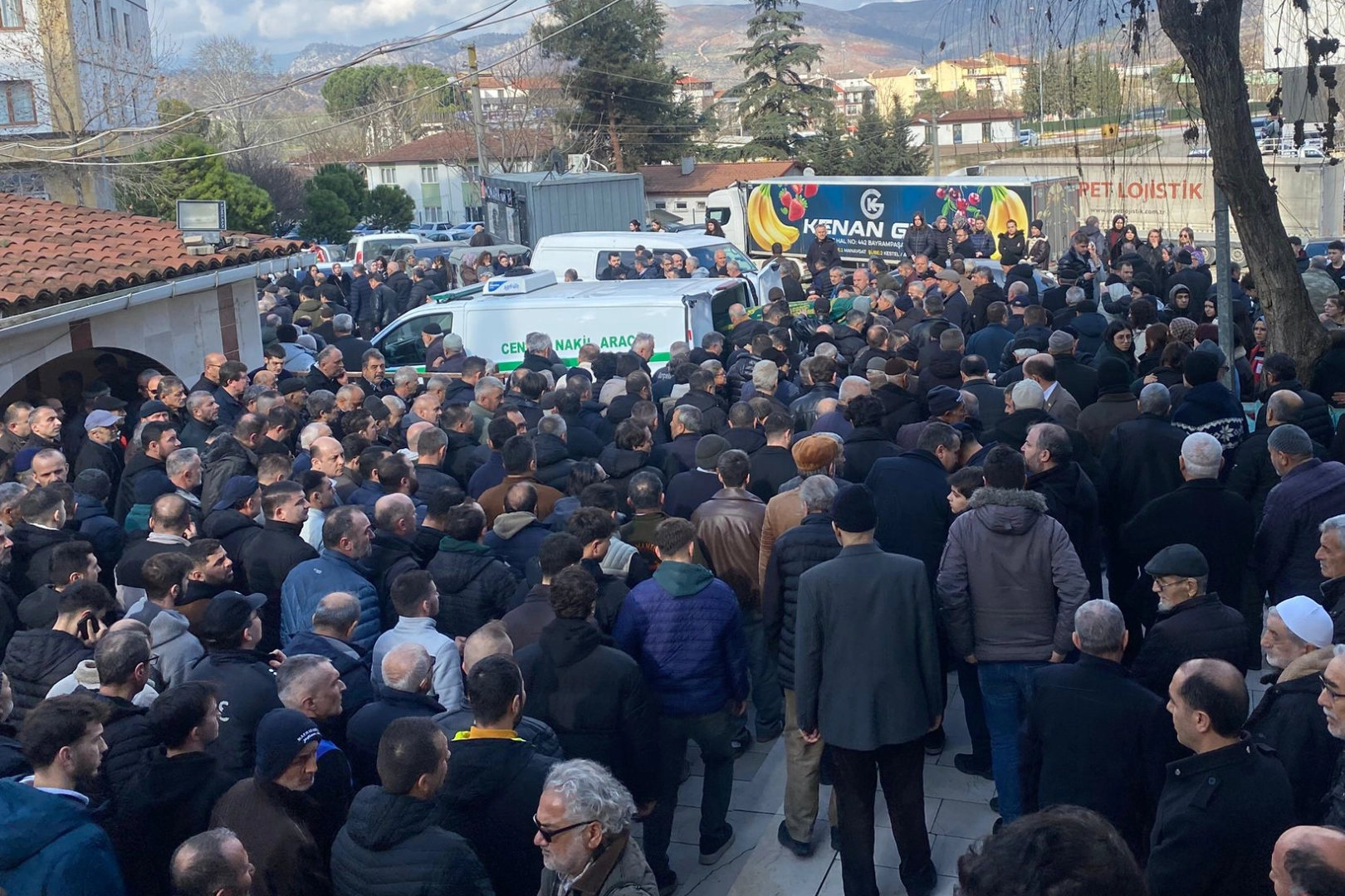 Antalya’daki kazada hayatını kaybeden gençler Bilecik'te toprağa verildi 