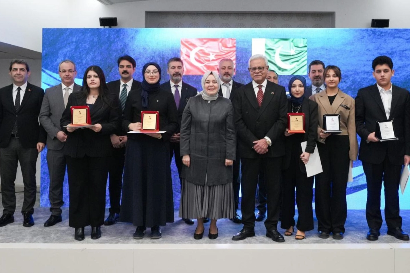 'Cinnah Genç Yazarlar' ödüllendirildi 