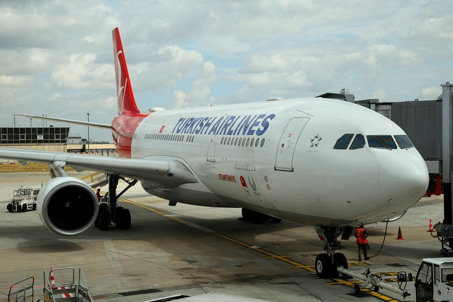 THY uçağı kalkış sonrası arızalandı! 