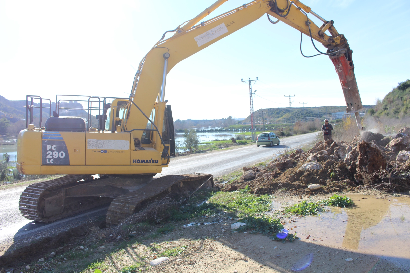 Antalya’da yağış sonrası yollarda bakım-onarım çalışması 
