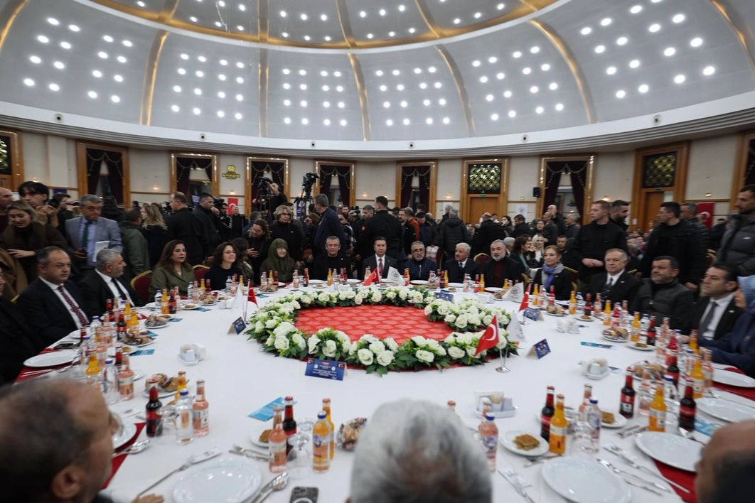 Başkan Aras’tan deprem bölgesine kalıcı destek: 4 ilçeye 4 sosyal tesis 