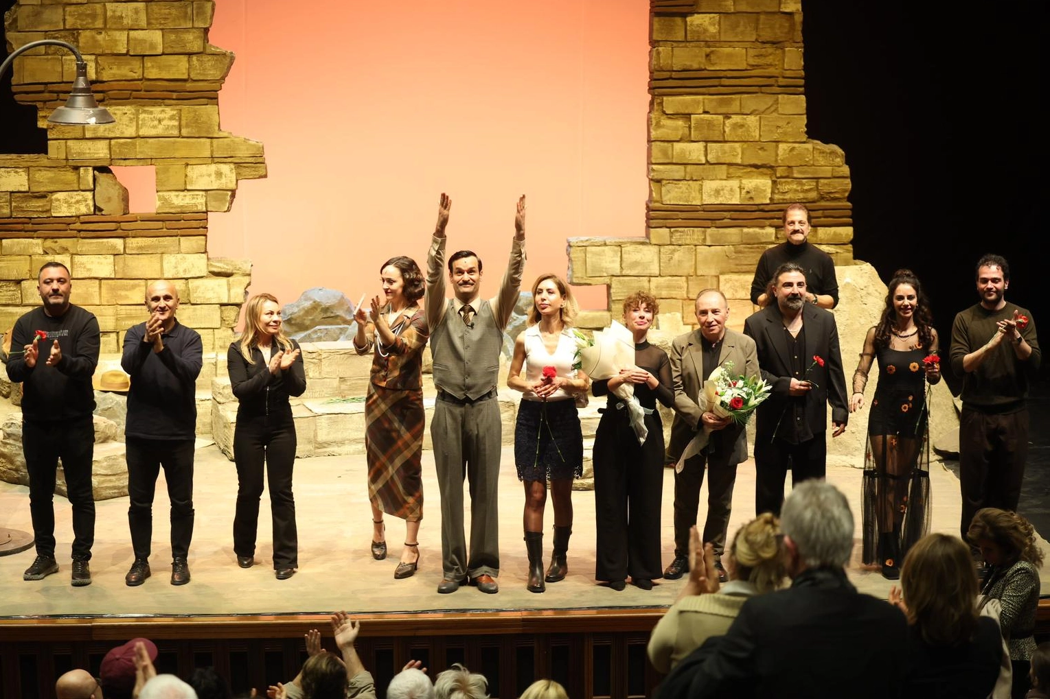 İstanbul Bakırköy Belediye Tiyatroları’ndan gala coşkusu 