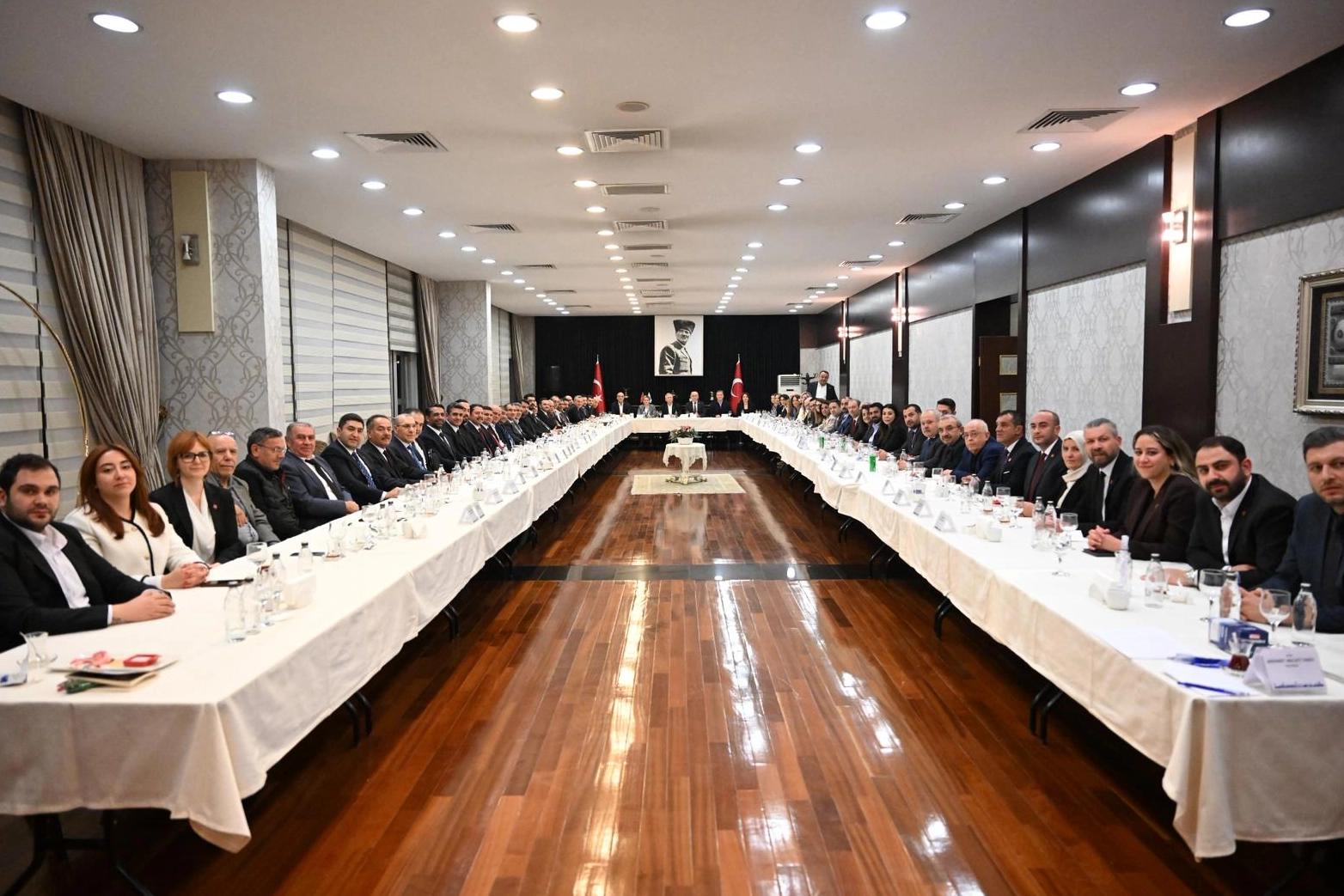 Ankara'da CHP’li 15 Belediye Başkanı'ndan birlik mesajı: Bu masadayız, çünkü sorumluluğumuz var 