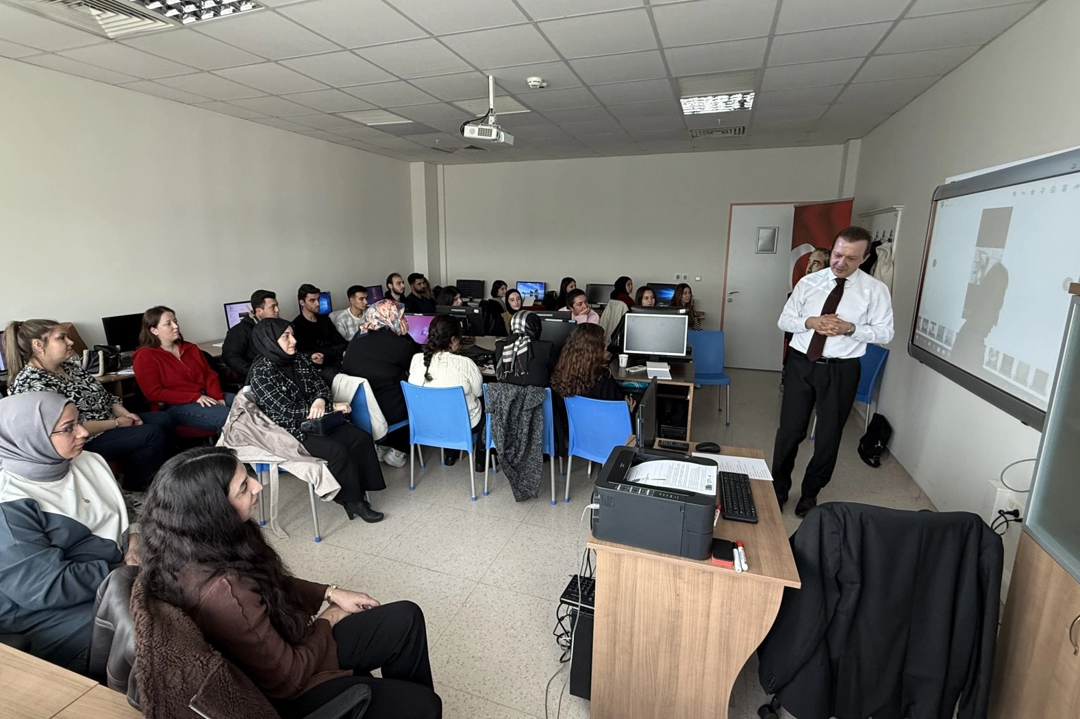 Çorum’da FARMAHANE projesi ile eczacı kalfası eğitimleri başladı 