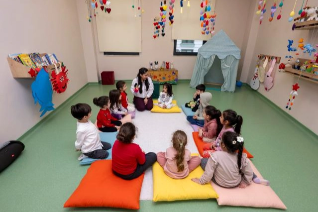 Mersin’de çocuk kampüsü atölyelerine yoğun ilgi 