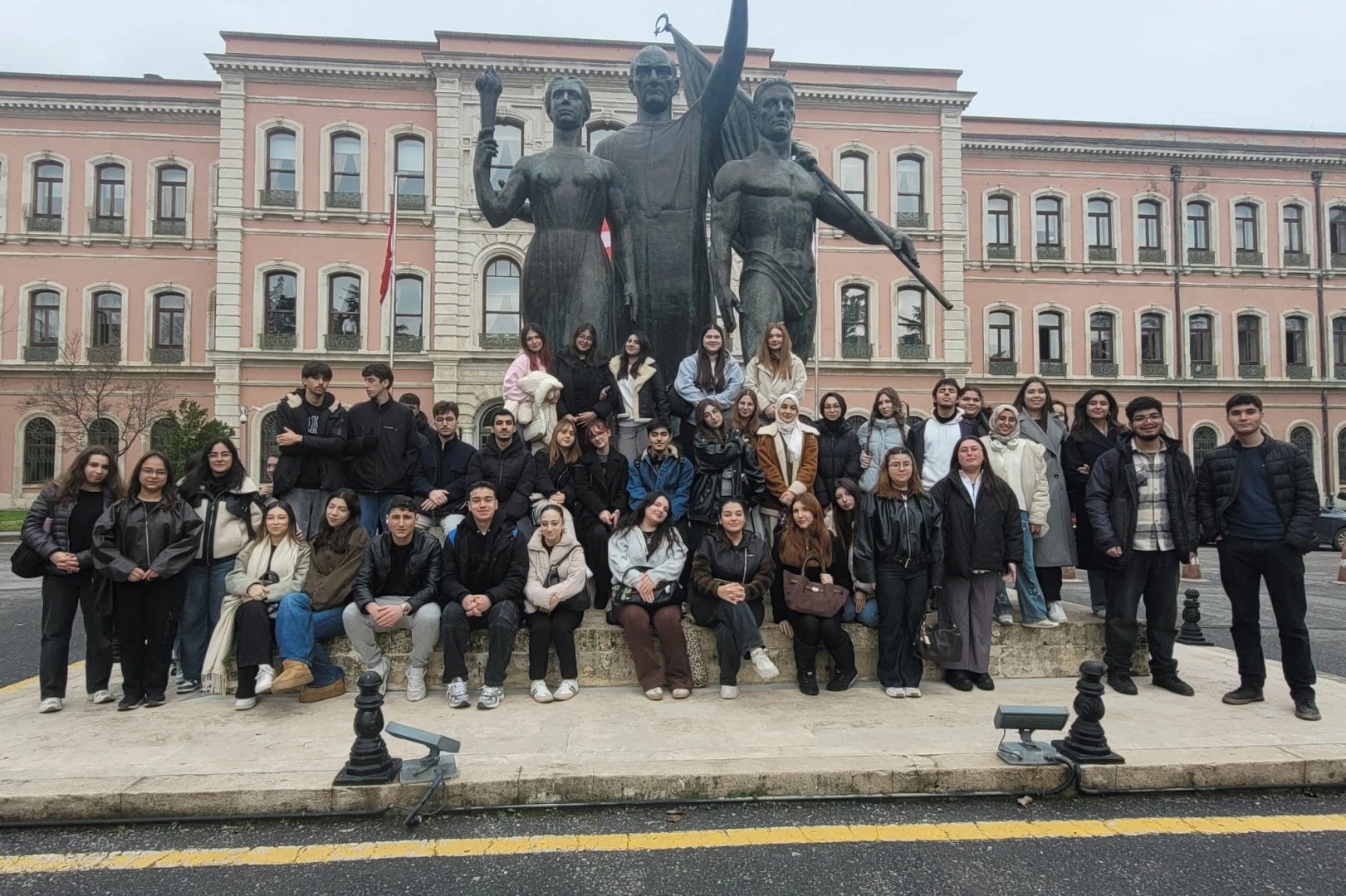 Maltepeli üniversite adaylarından İstanbul Üniversitesi’ne ziyaret 
