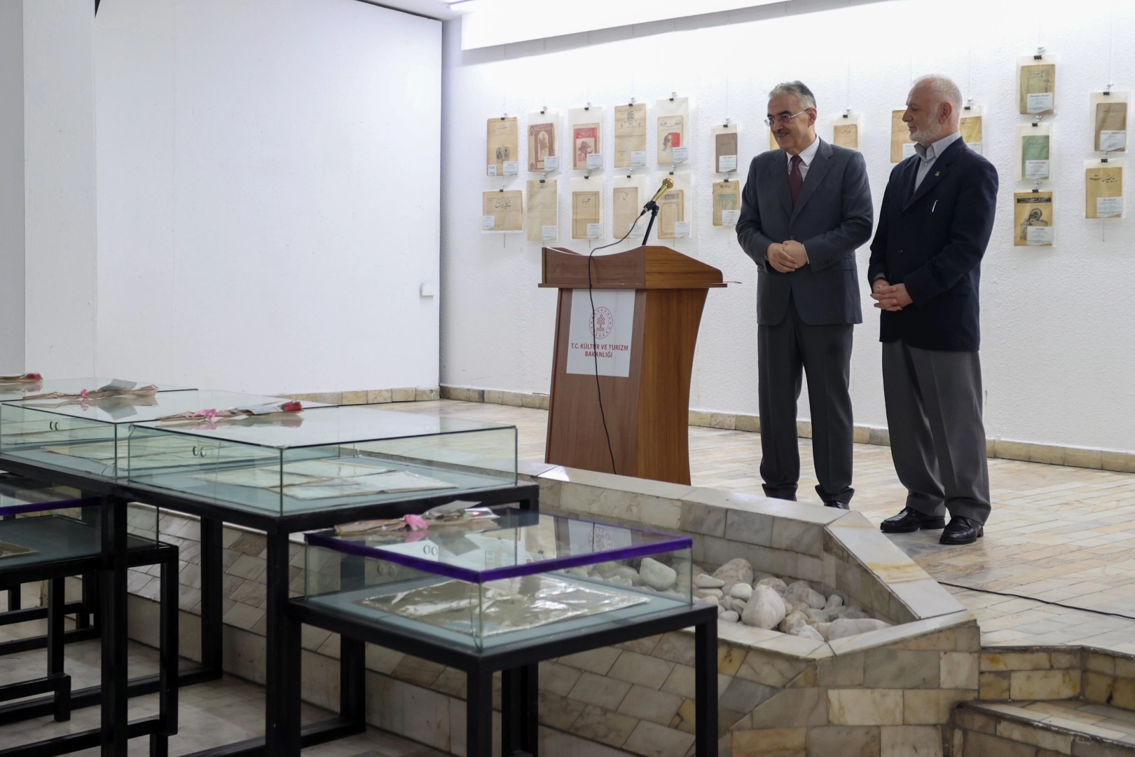 Bursa’da Osmanlıca dergi ve gazete sergisi açıldı 