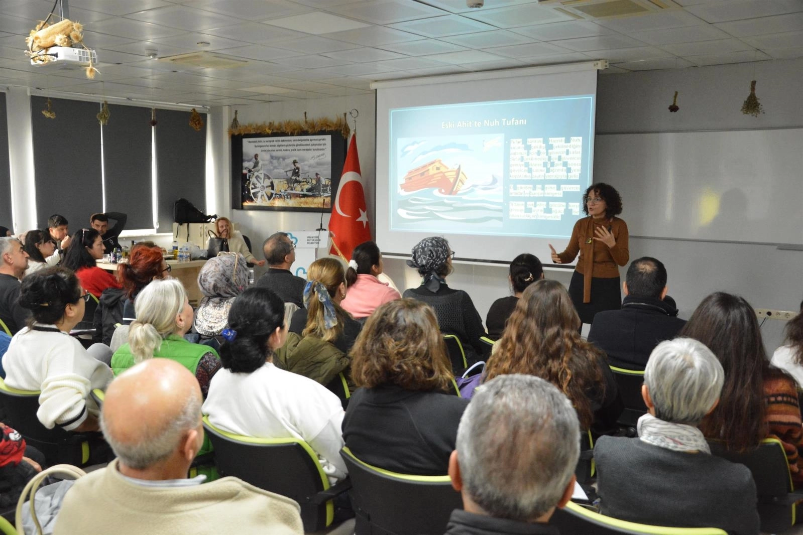 Balıkesir’de çiftçilere uygulamalı zeytin eğitimi 