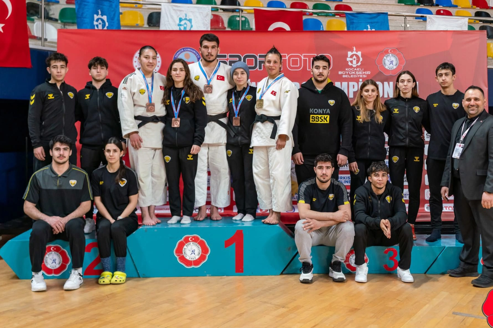 Konya bisiklette zirvede, judoda kürsüde 