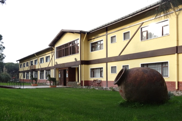 Karacabey TİGEM 732 ton yem alımı için ihaleye çıkıyor 