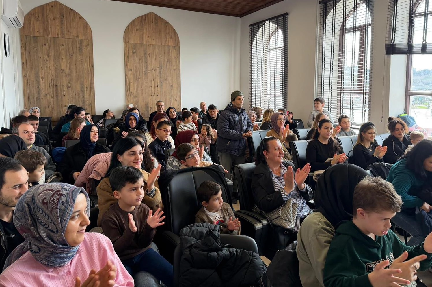 Balıkesir’de özel bireyler hipoterapi eğitimlerini tamamladı 