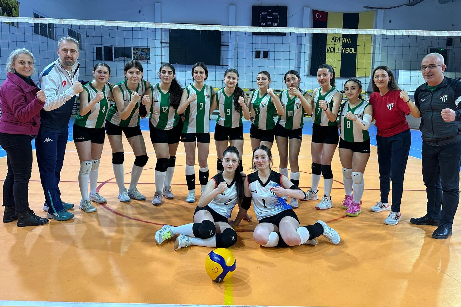 Artvin’in genç sultanlarından net galibiyet 