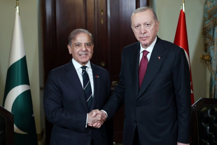 Cumhurbaşkanı Erdoğan, Şahbaz Şerif'le görüştü.. Erdoğan'ın barış diplomasisi sürüyor 
