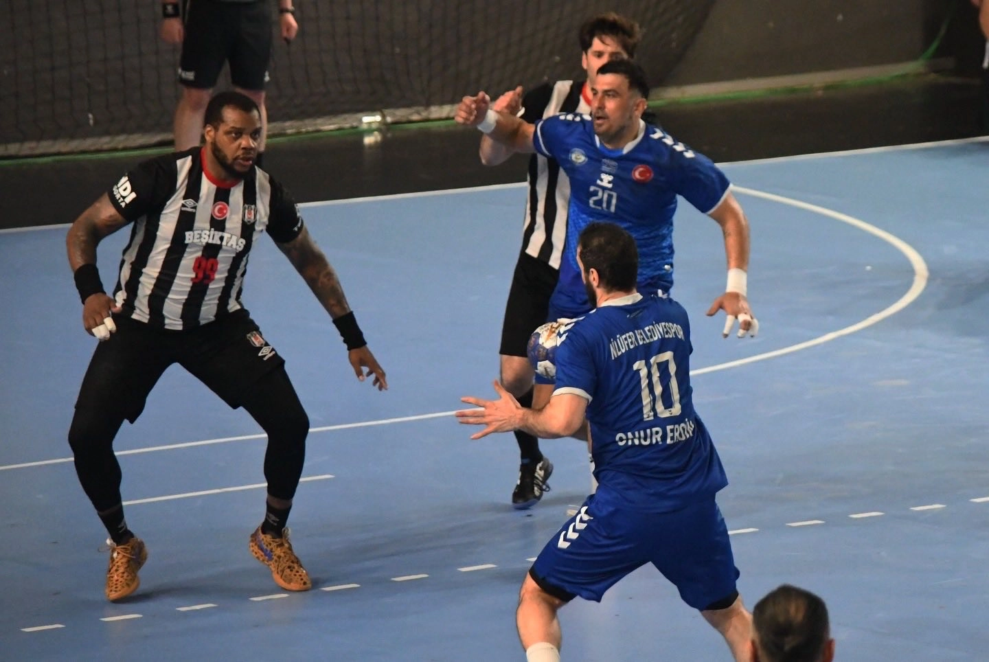 Nilüfer Belediyesi lider Beşiktaş’ı deplasmanda mağlup etti 