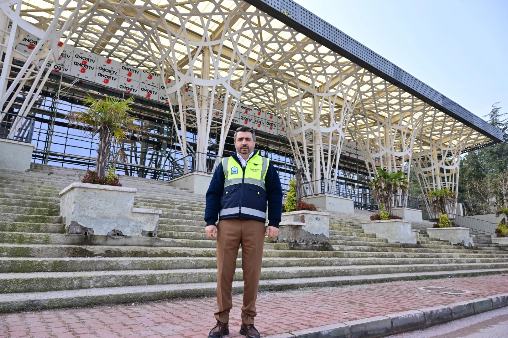 Bursa Yıldırım'a 5 yıldızlı gençlik ve spor merkezi 