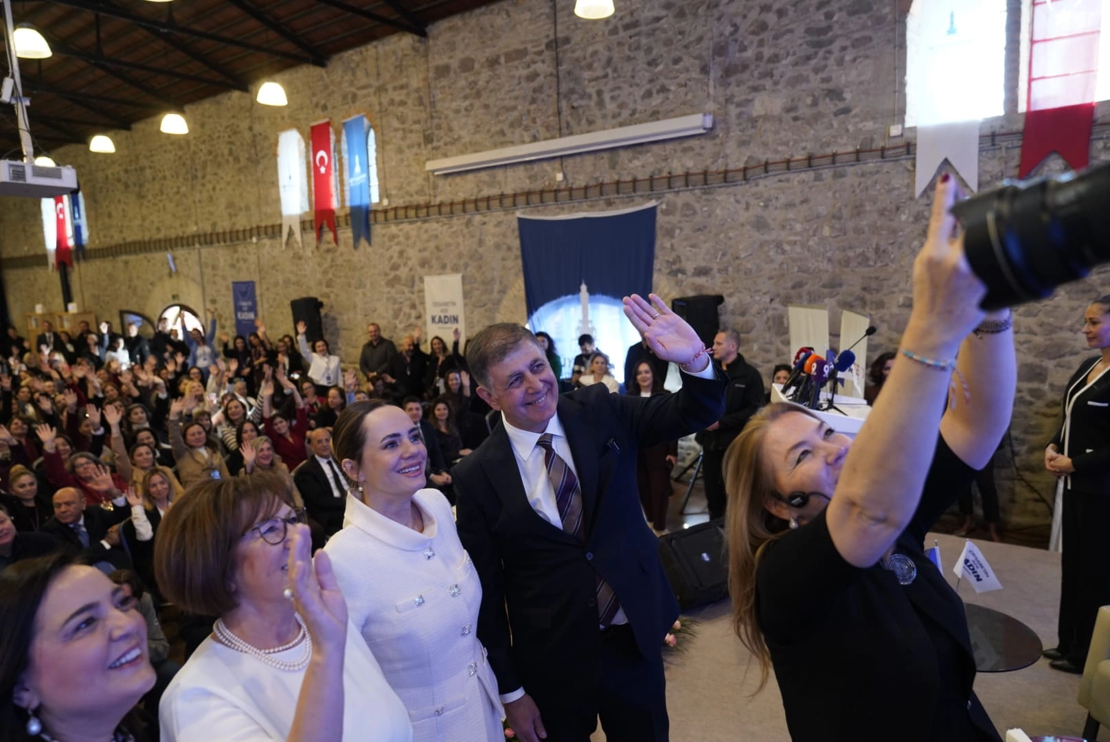 Kadınlar İzmir’den ses verdi 