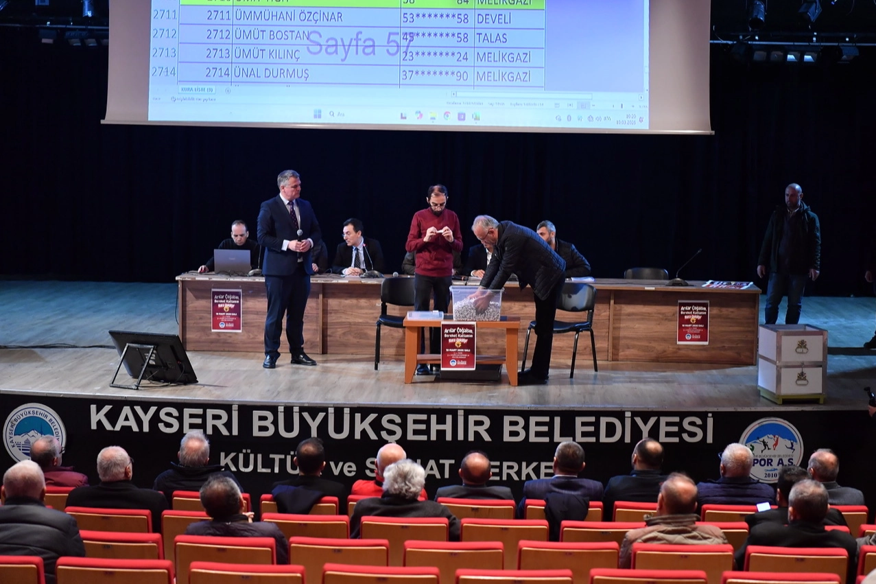 Kayseri'de “Arılar Çoğalsın, Bereket Katlansın”da kura heyecanı 