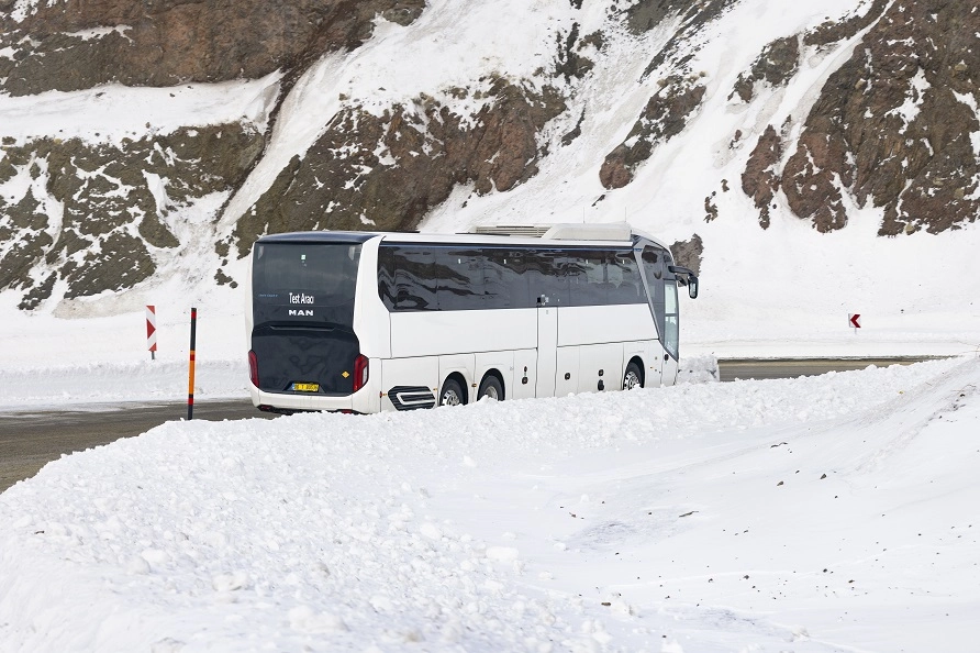 Erzurum ve İsveç’te 'elektrikli otobüs' kar ve buza meydan okudu 