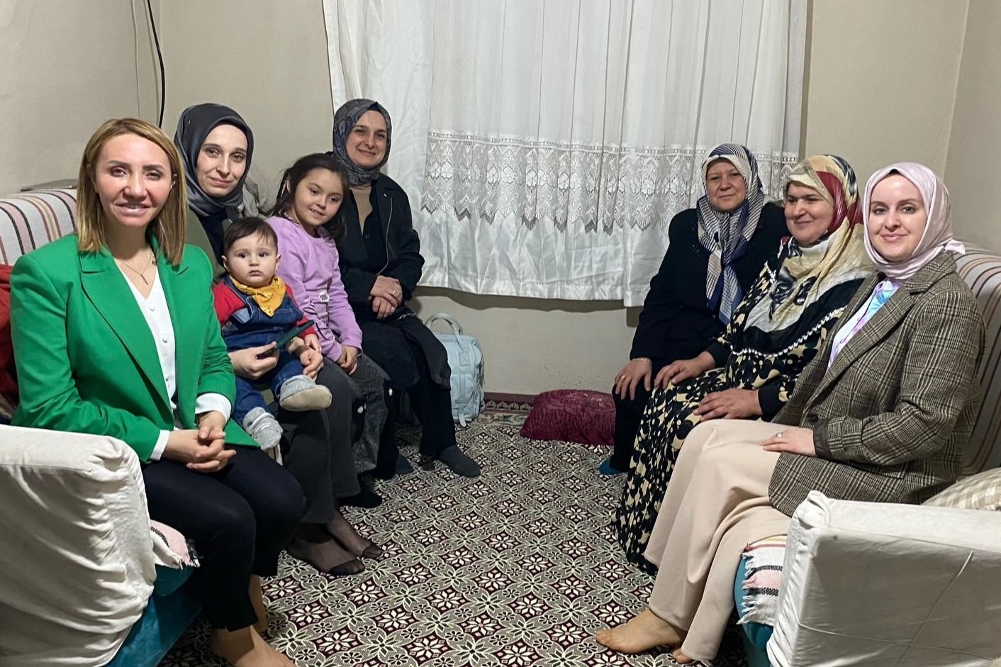 AK Partili kadınlardan Bilecik Pazaryeri’nde Ramazan ziyareti 