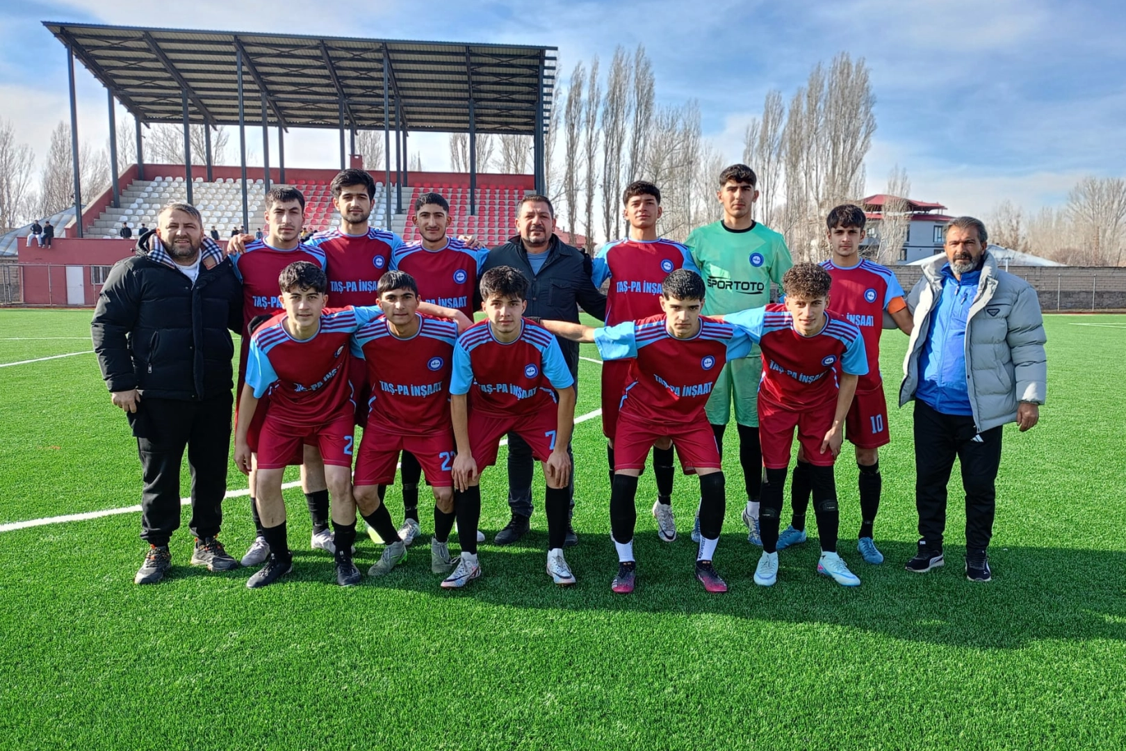 Ağrı’da U18 Ligi Şampiyonu Patnos Spor oldu 