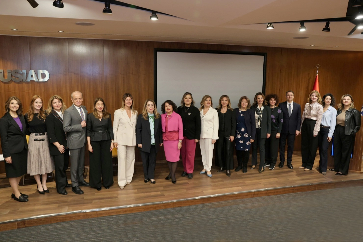 Türkiye, 2026 Küresel Kadın Zirvesi'ne ev sahipliği yapacak... İş dünyasından zirveye tam destek 