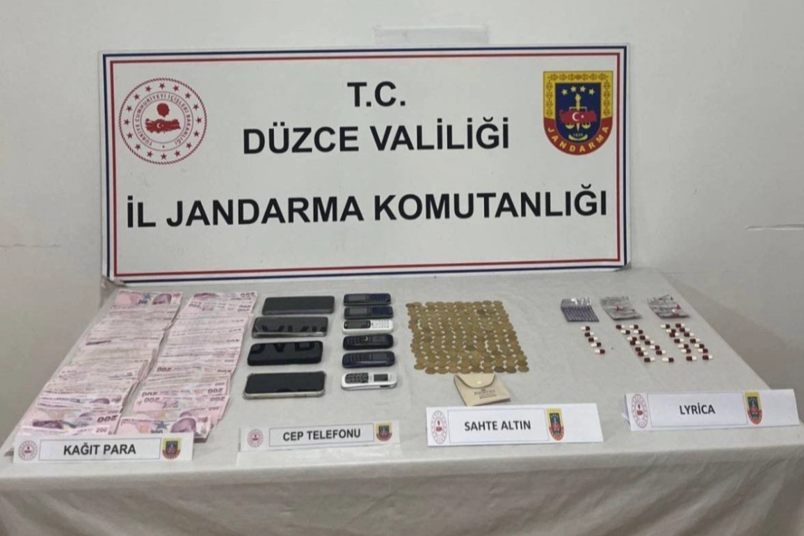 Düzce'de sahte altın dolandırıcılığı: 4 gözaltı 