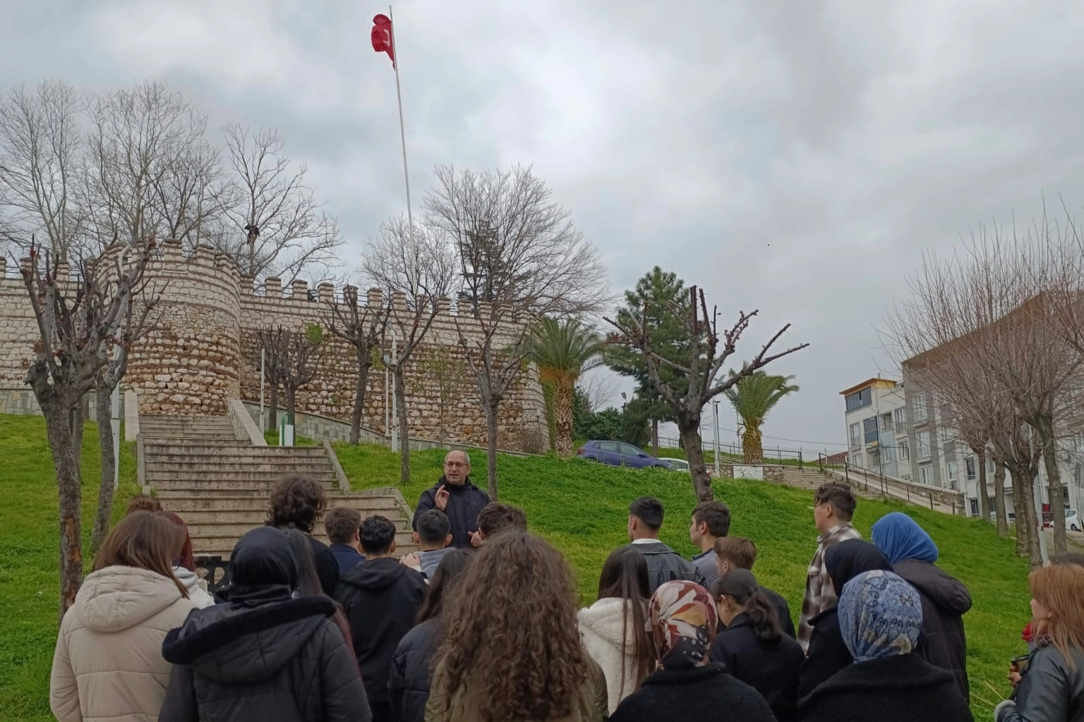 Bursa Yıldırımlı gençler fetih yolunda 
