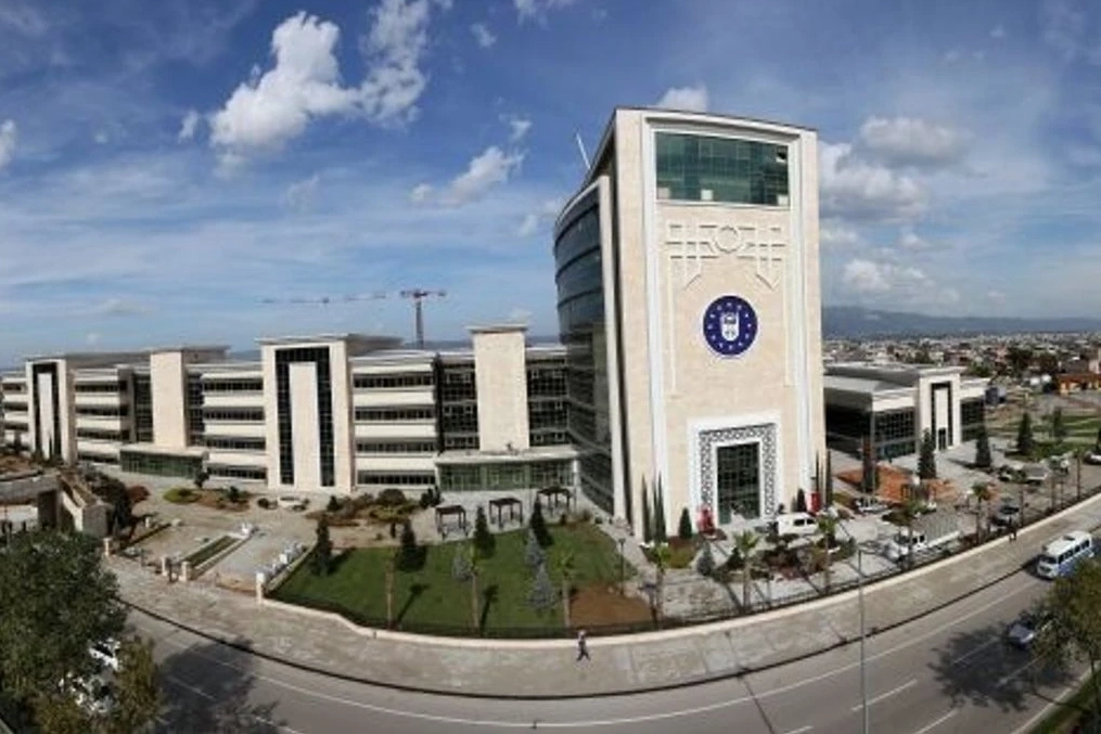 Bursa Büyükşehir'de olağanüstü önlemler... Ödemeler durduruldu, izinler iptal edildi 