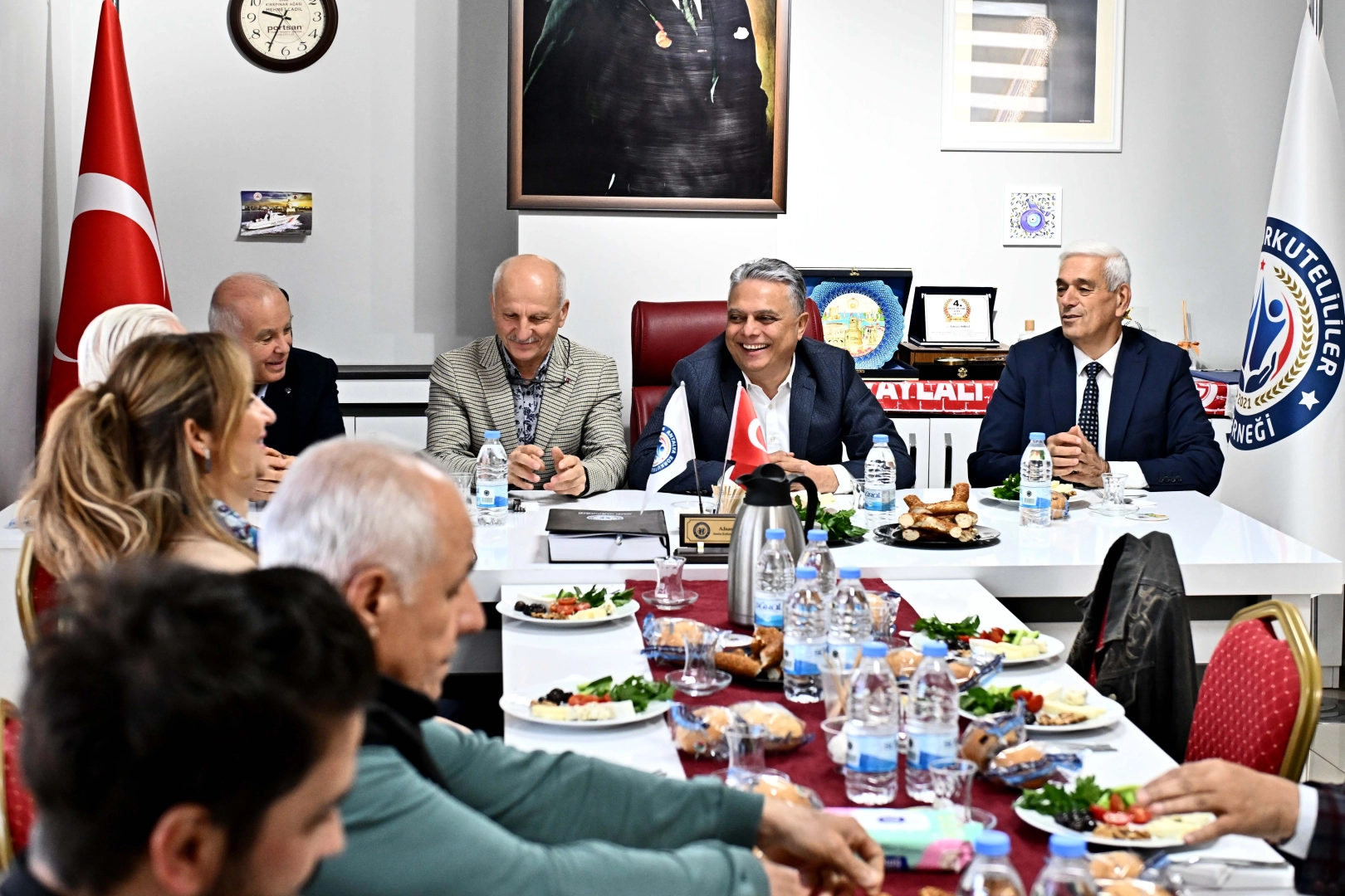 Antalya Muratpaşa'da 'Korkuteli'lilerden tarhana ikramı 