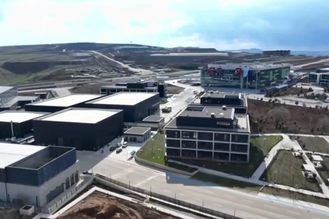 Savunma sanayiinde önemli bir eşik... Roketsan'dan milyar dolarlık yatırım 