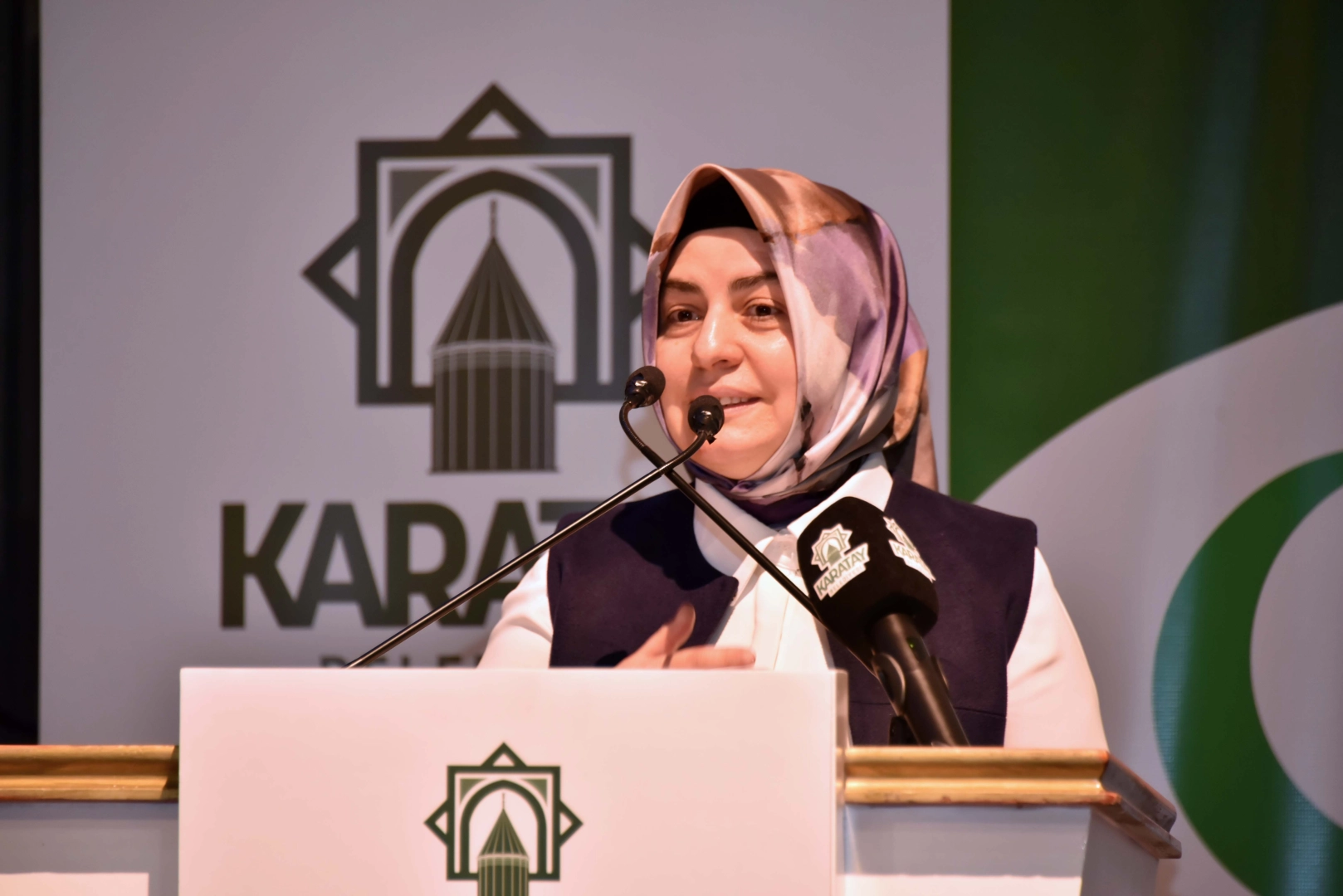 Konya Karatay'da evli çiftlere eğitim sürüyor 