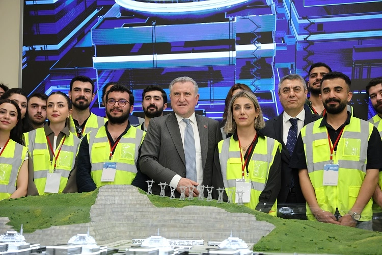 Spor Bakanı Bak'tan Akkuyu'ya ziyaret 